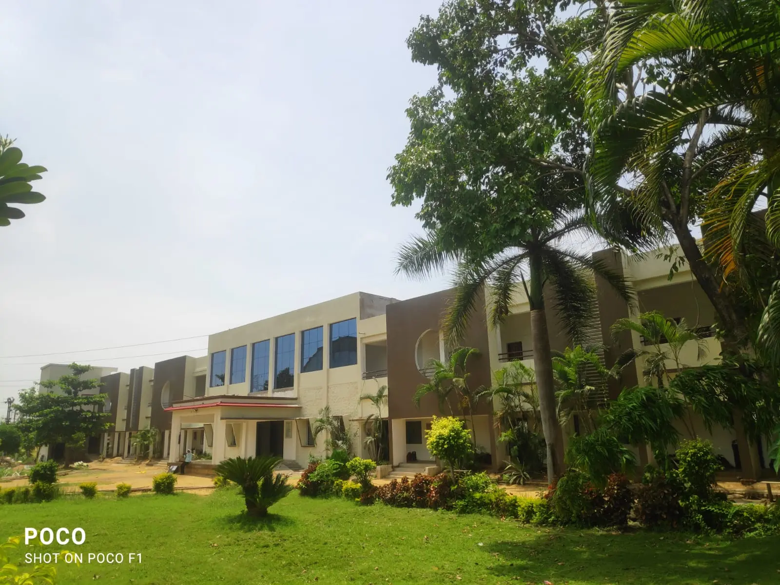 Shri Govindrao Munghate Arts & Science College campus