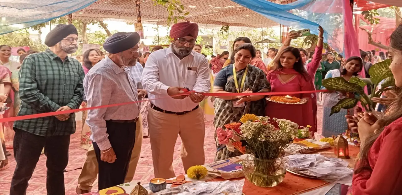 Shri Guru Nanak Girls Degree College campus