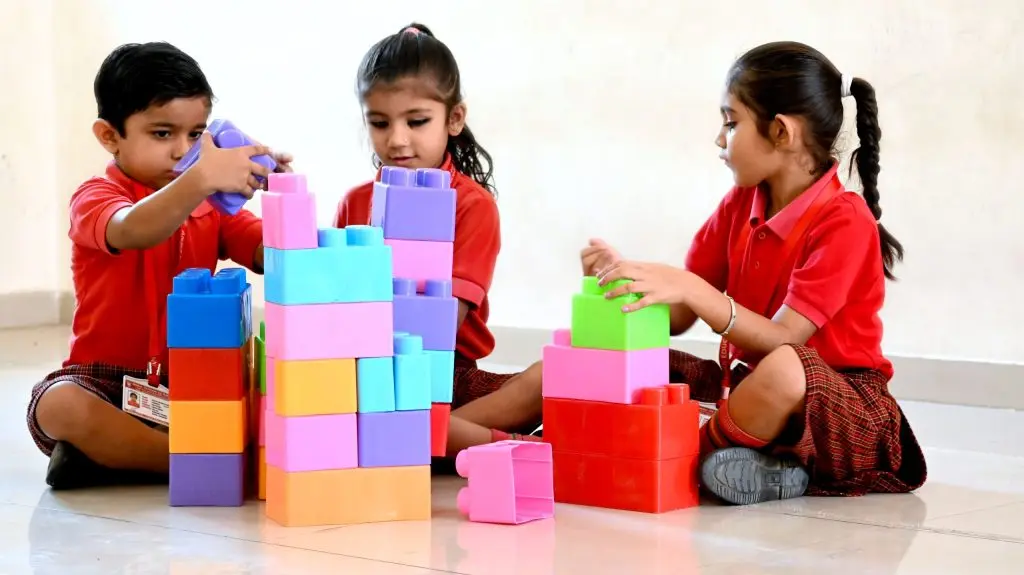 Shri H B Palan Arts & Commerce College campus