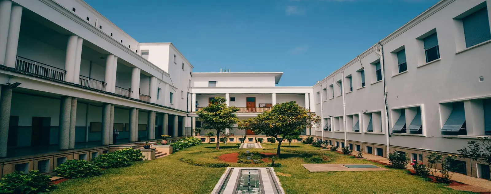 Shri Mahant Sukhdevpuri Degree College campus
