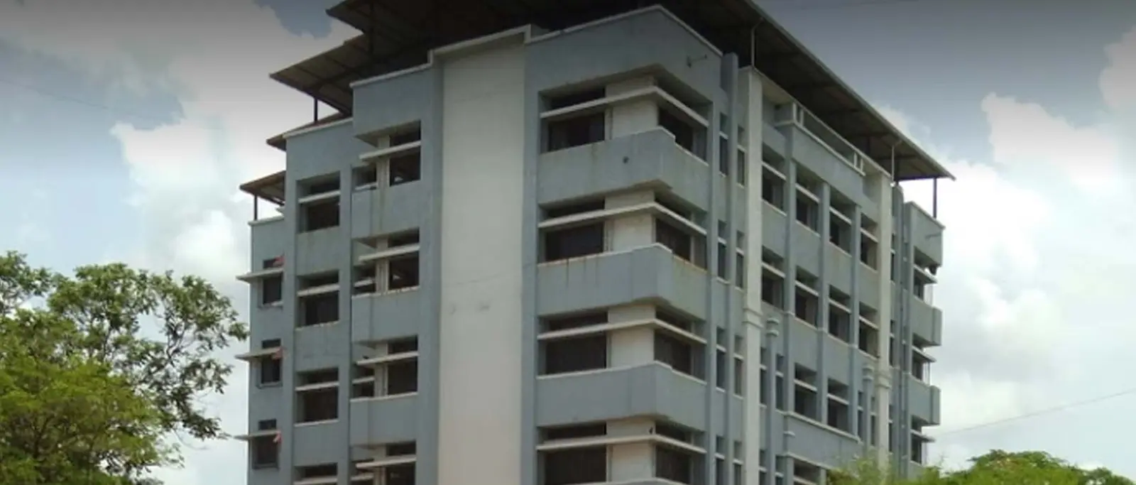Shurparaka Educational and Medical TrustâS Moinuddin Burhan Harris College of Arts & A.E. Kalsekar College of Commerce & Management campus