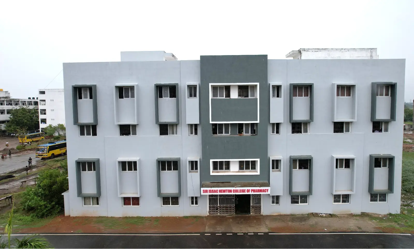 Sir Issac Newton College of Pharmacy campus