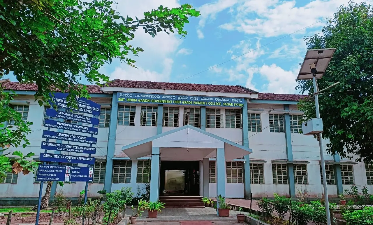 Smt. Indira Gandhi Government First Grade Womens College, Sagara. campus