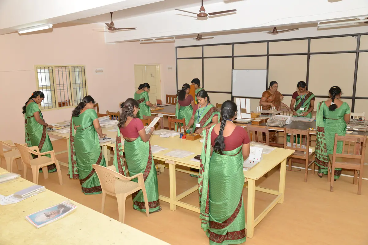 Sri Muthukumaran College of Education campus