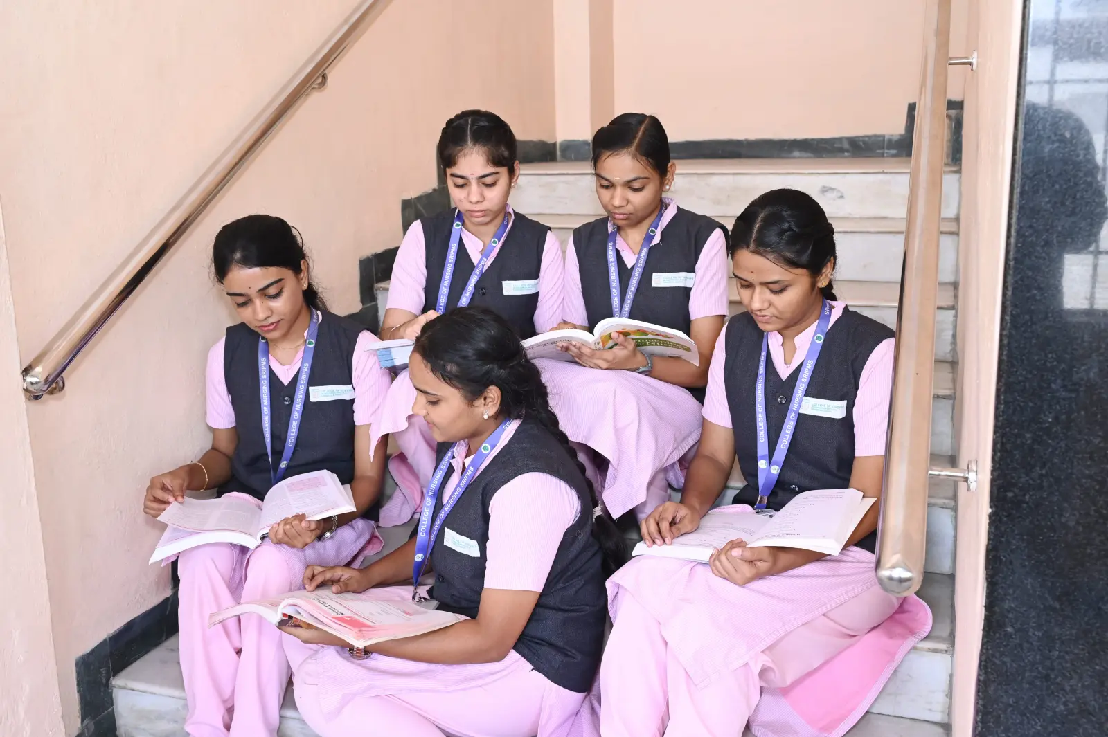 Sri RAMAKRISHNA INSTITUTE OF PARAMEDICAL SCIENCES, COLLEGE OF NURSING (Inst. Code – 034) campus