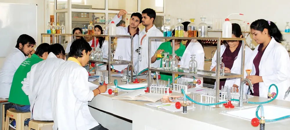 Sw Sunder Lal Shivhare College of Pharmacy campus