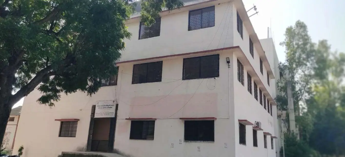 Swoddharak Vidyarthi Sanstha Srimant Raje Daulatsingji Rawal B.Ed College campus