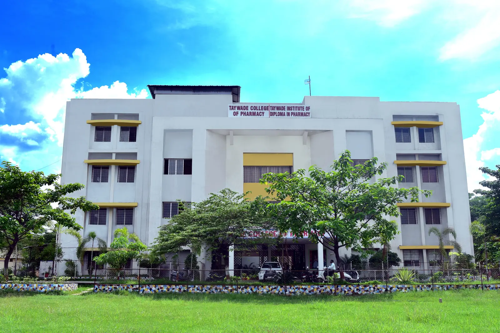 Taywade College of Pharmacy campus