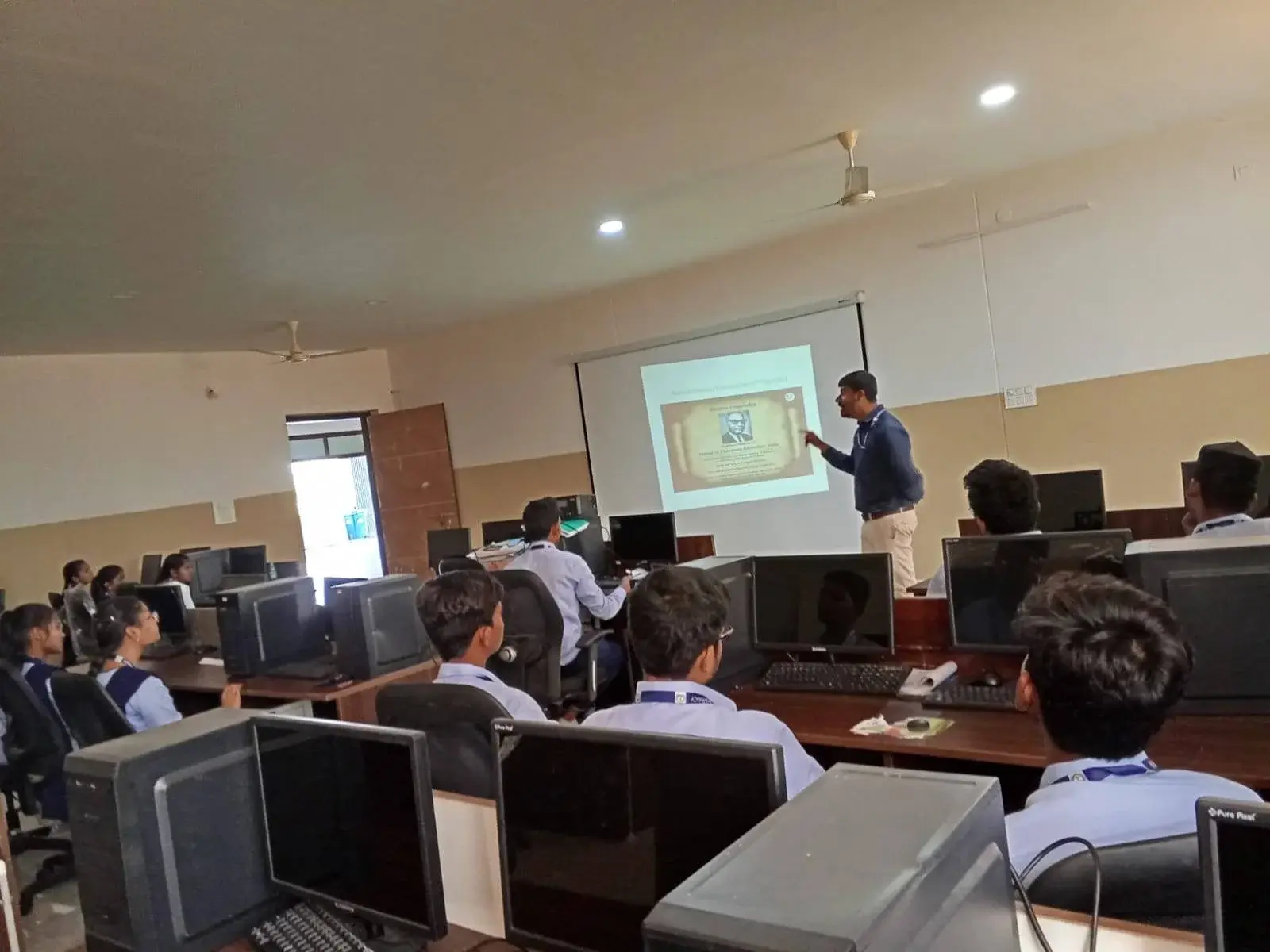 Thrinai College of Pharmacy campus