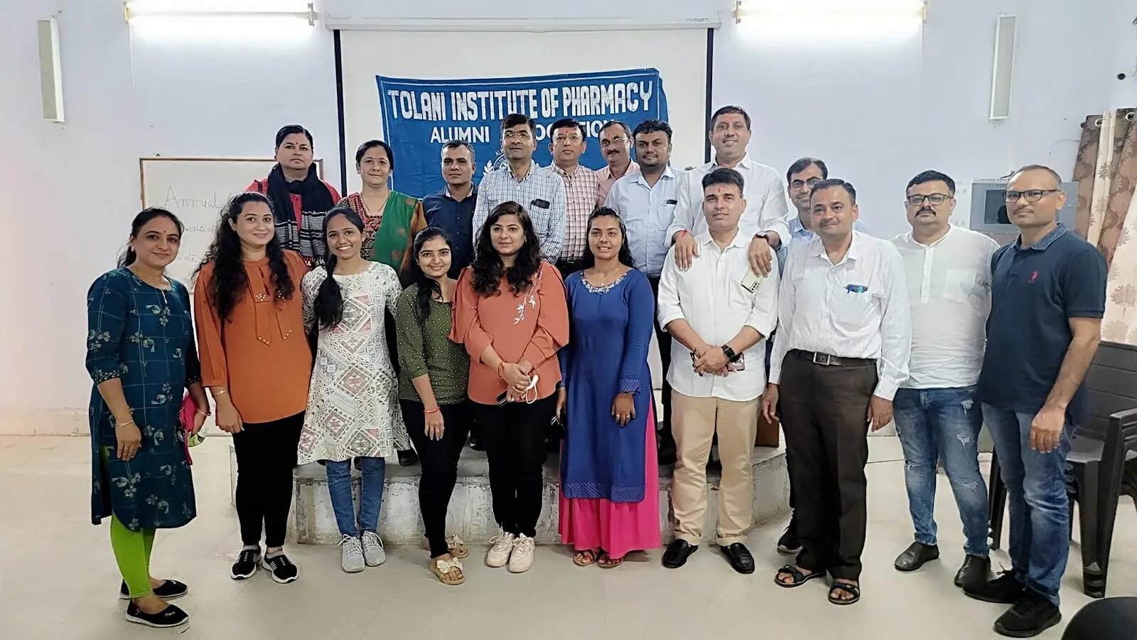 Tolani Institute Of Pharmacy (Diploma), Adipur 417 campus