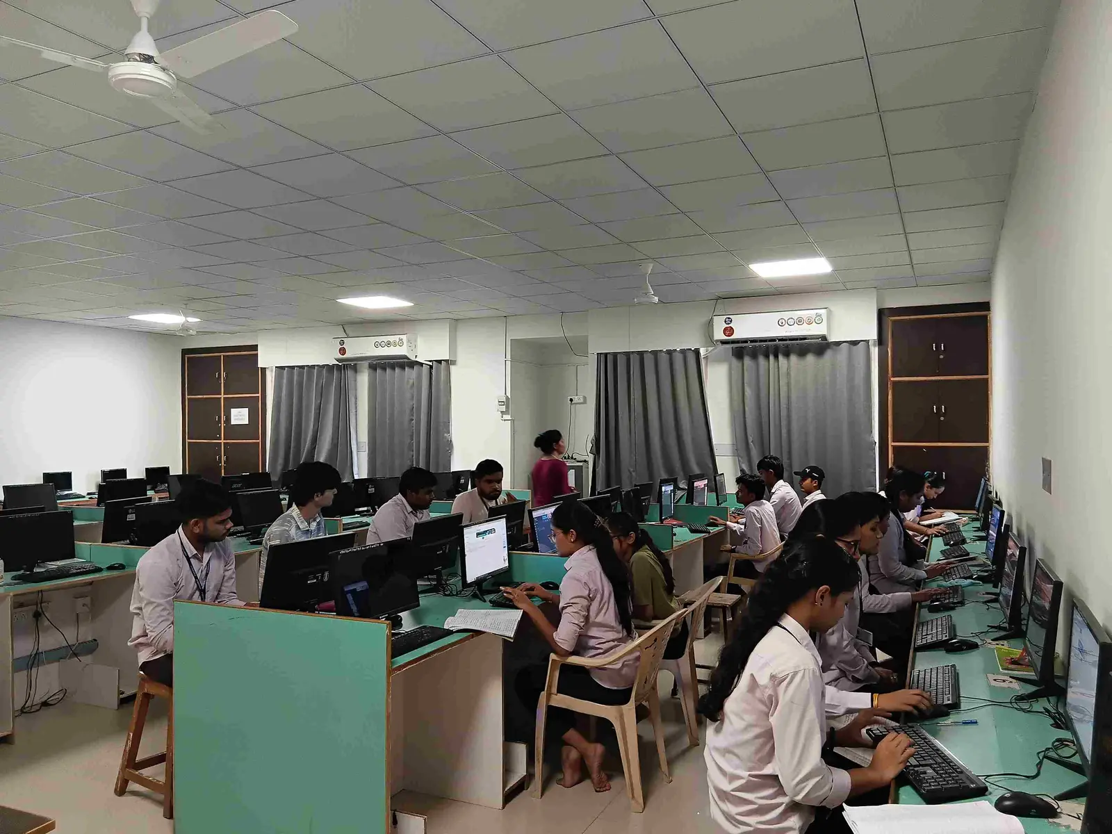 Vidhyadeep Homoeopathic Medical College and Research Centre campus