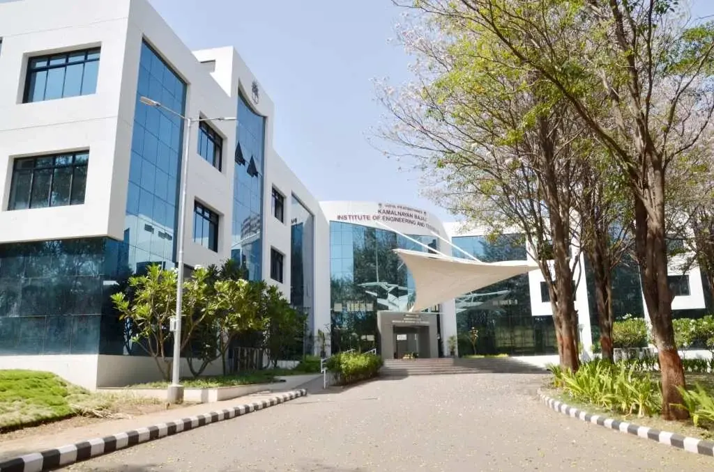 Vidya Pratishthan’s Kamalnayan Bajaj Institute of Engineering and Technology campus