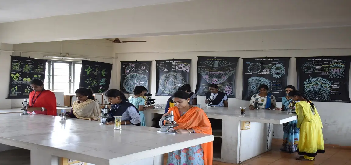 A.K.R.G. Degree College: campus photo 1