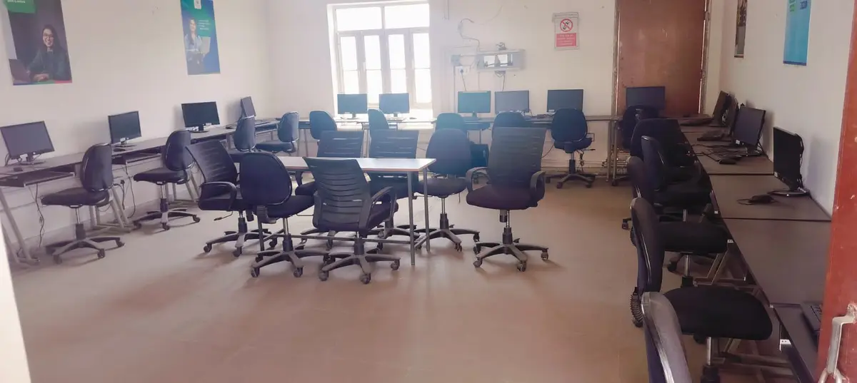 A N TT College: campus photo 7