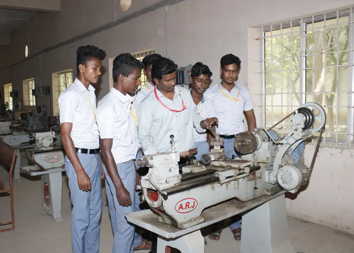 A R J Polytechnic College Edayarnatham: campus photo 5