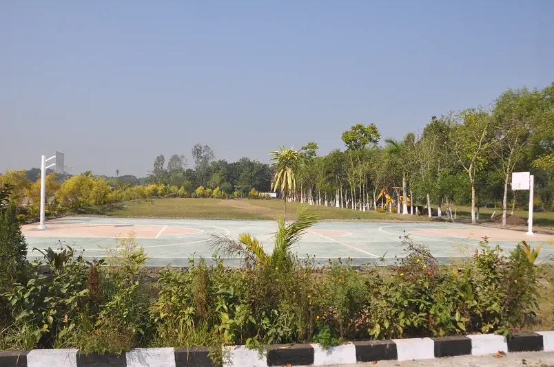 A R Law College campus photo 4