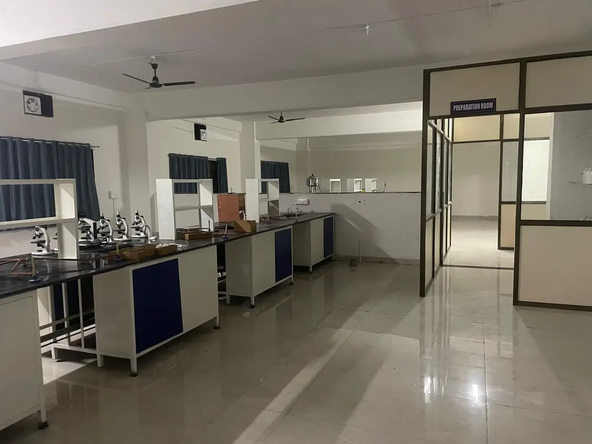 Aadarsh Institute of Pharmaceutical Science and Research Center: campus photo 3