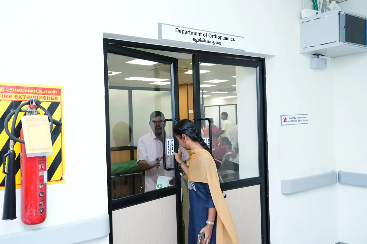 Aarupadai Veedu Medical College and Hospital campus photo 6