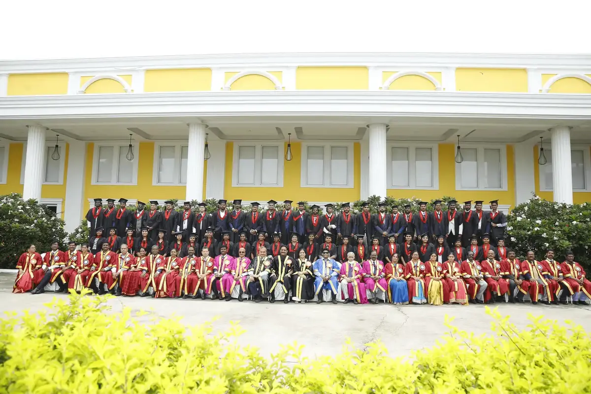 Aarupadai Veedu Medical College and Hospital campus photo 1