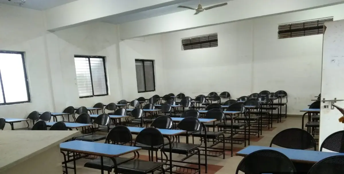 Abhinav Education Society'S Abhinav College of Science: campus photo 3