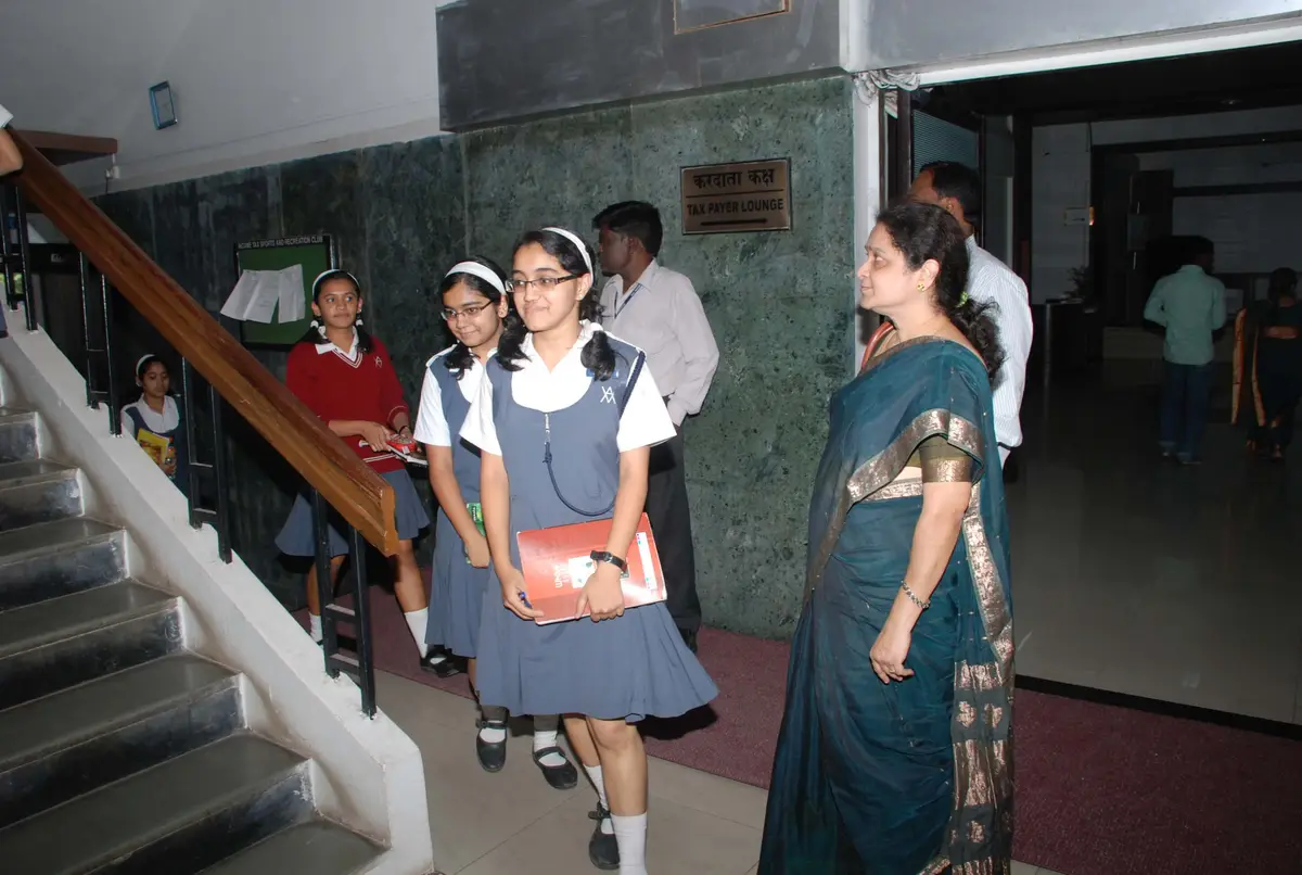 Adarsha Shikshan Mandalis Adarsha Comprehensive College of Education and Research: campus photo 1