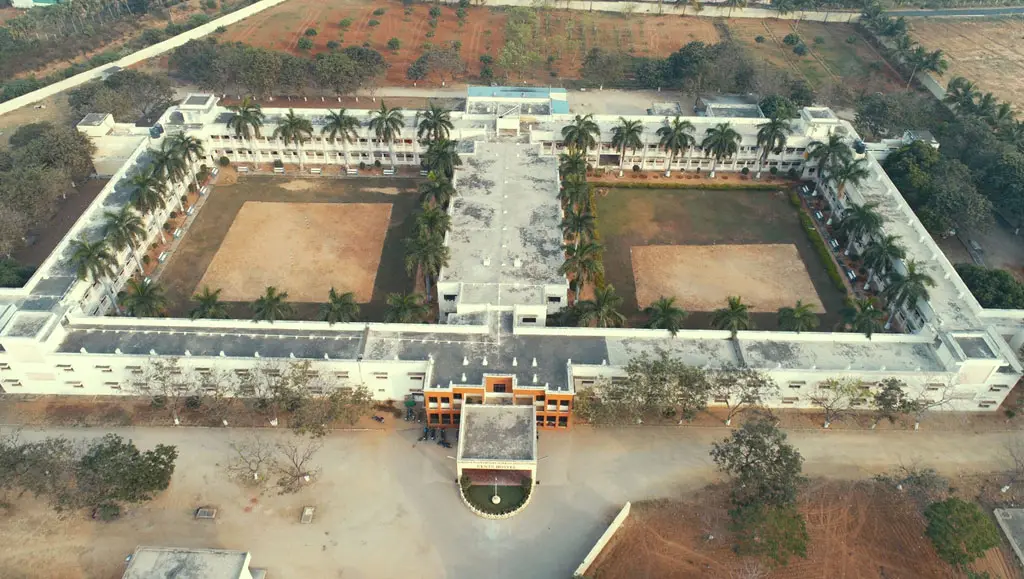Adhiparasakthi College of Engineering: campus photo 5