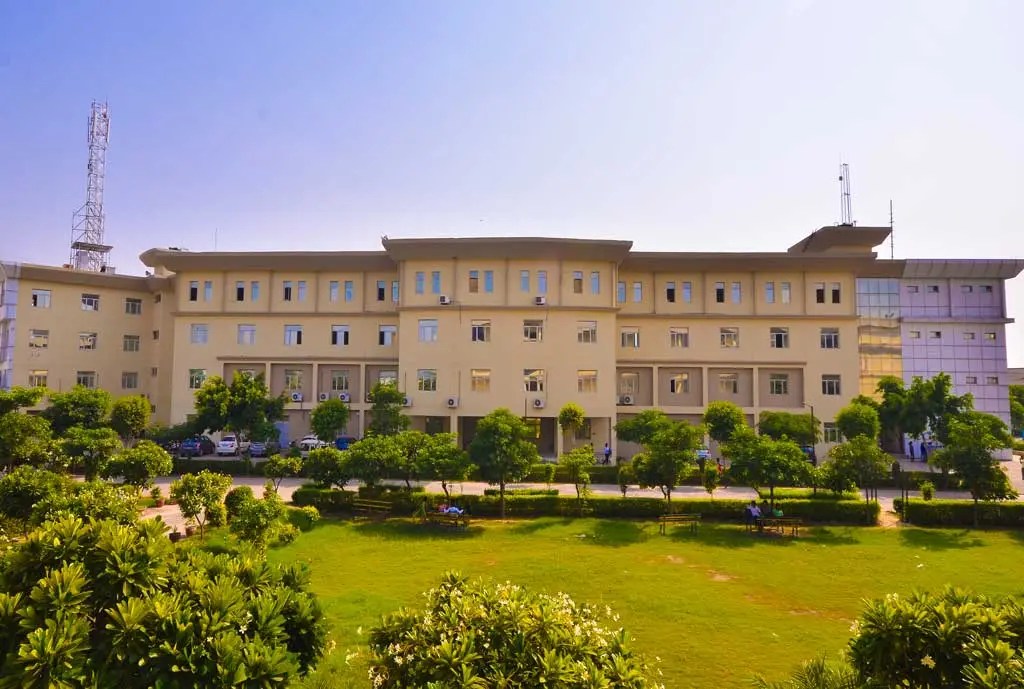 Advanced Institute of Education campus photo 2