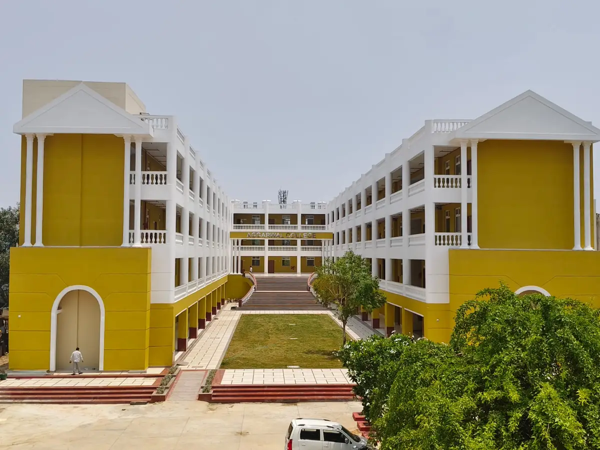 Aggarwal College campus photo 1