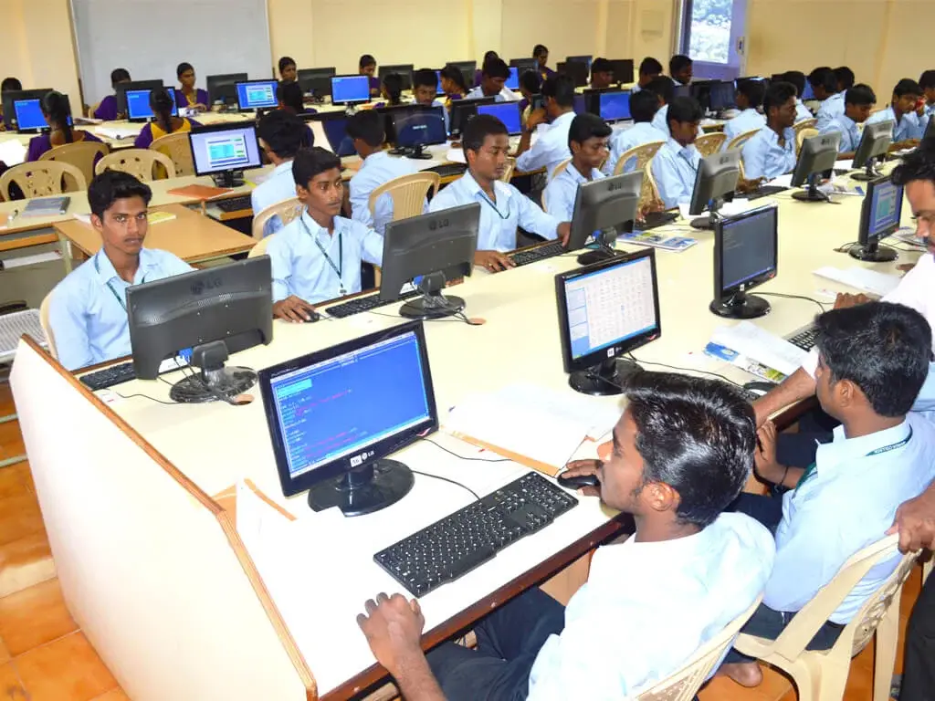 Ananda College: campus photo 3