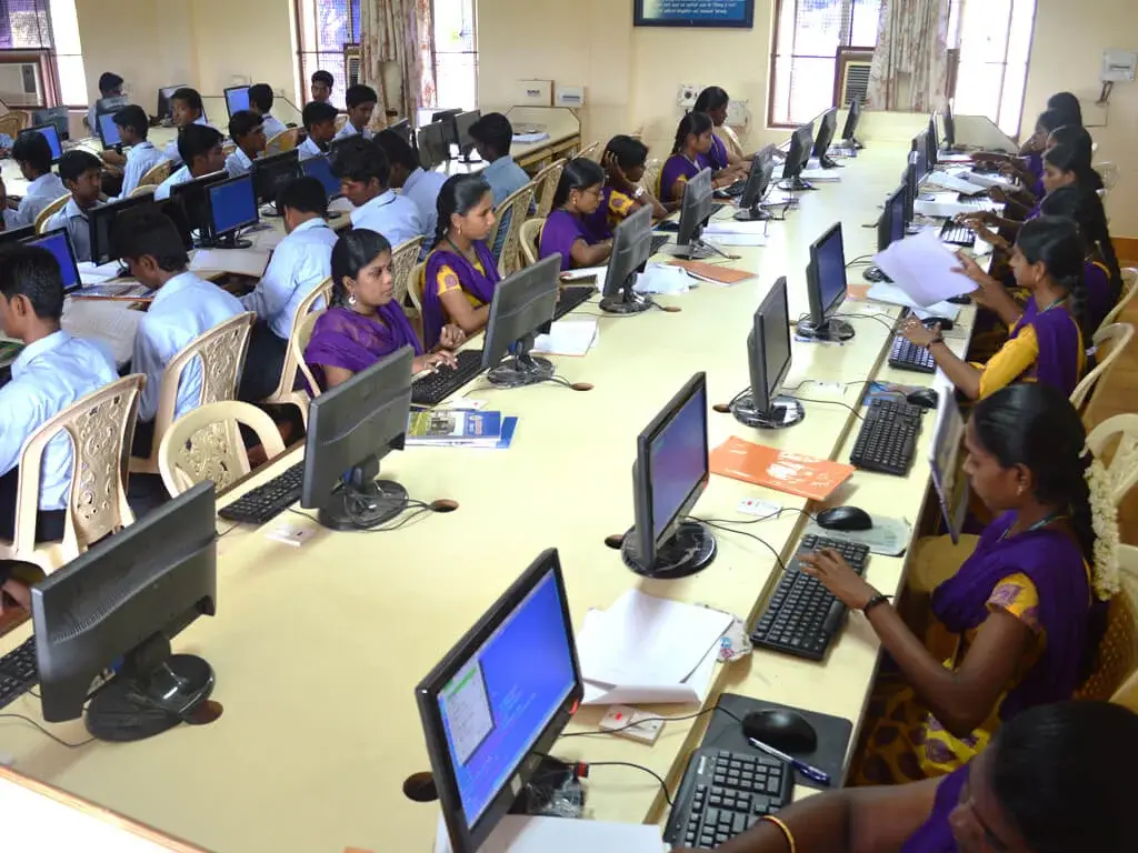 Ananda College: campus photo 6