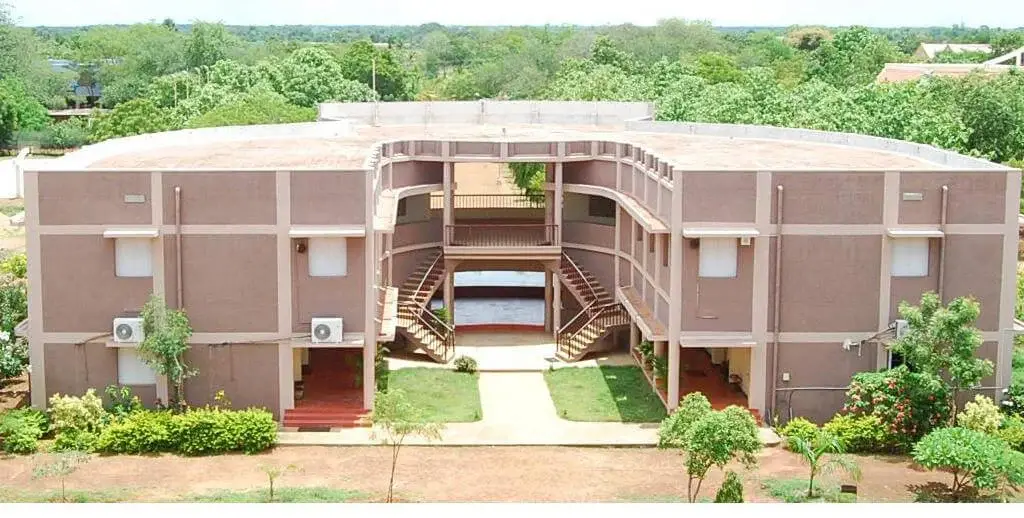 Ananda College: campus photo 1