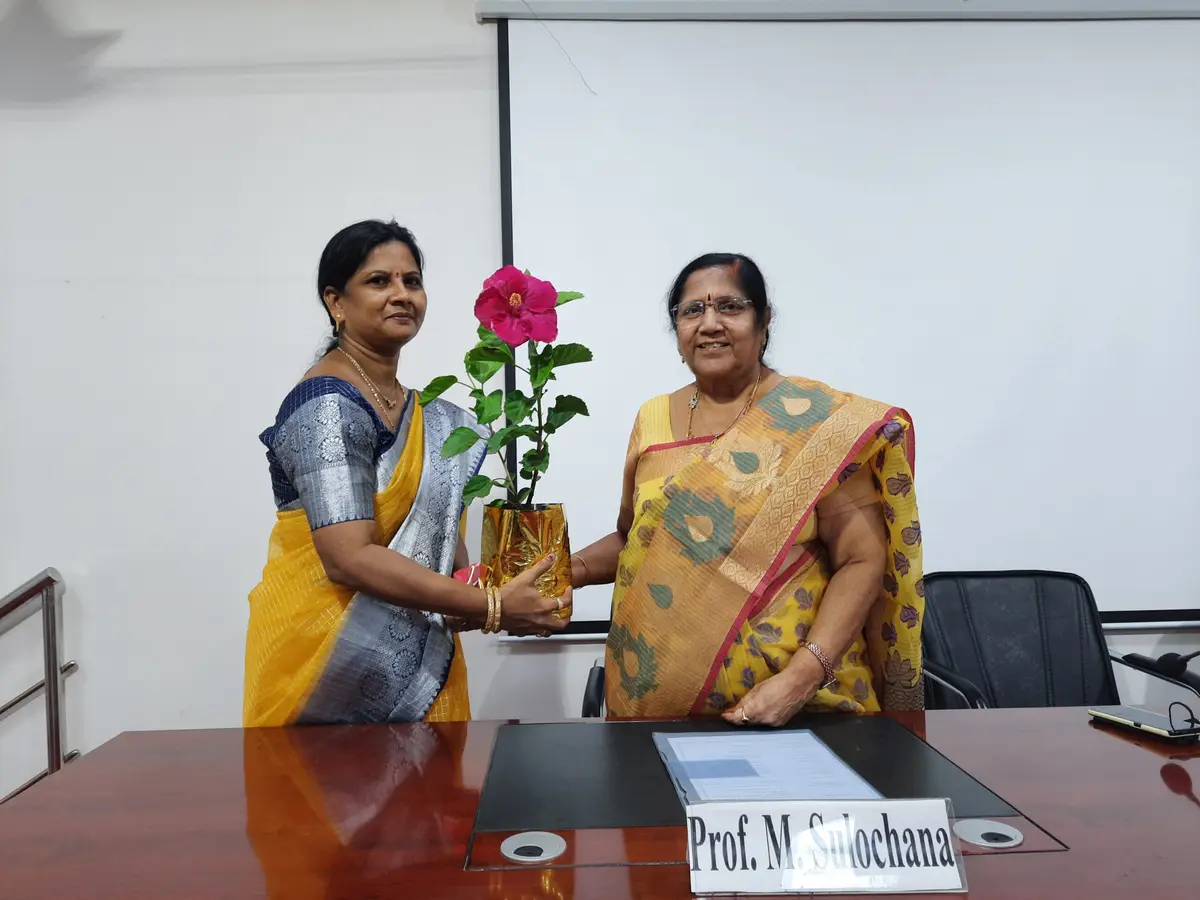 Andhra Mahila Sabha College of Teacher Education campus photo 3