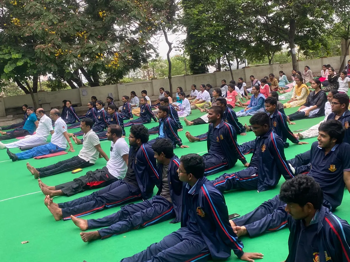 Andhra Medical College campus photo 1