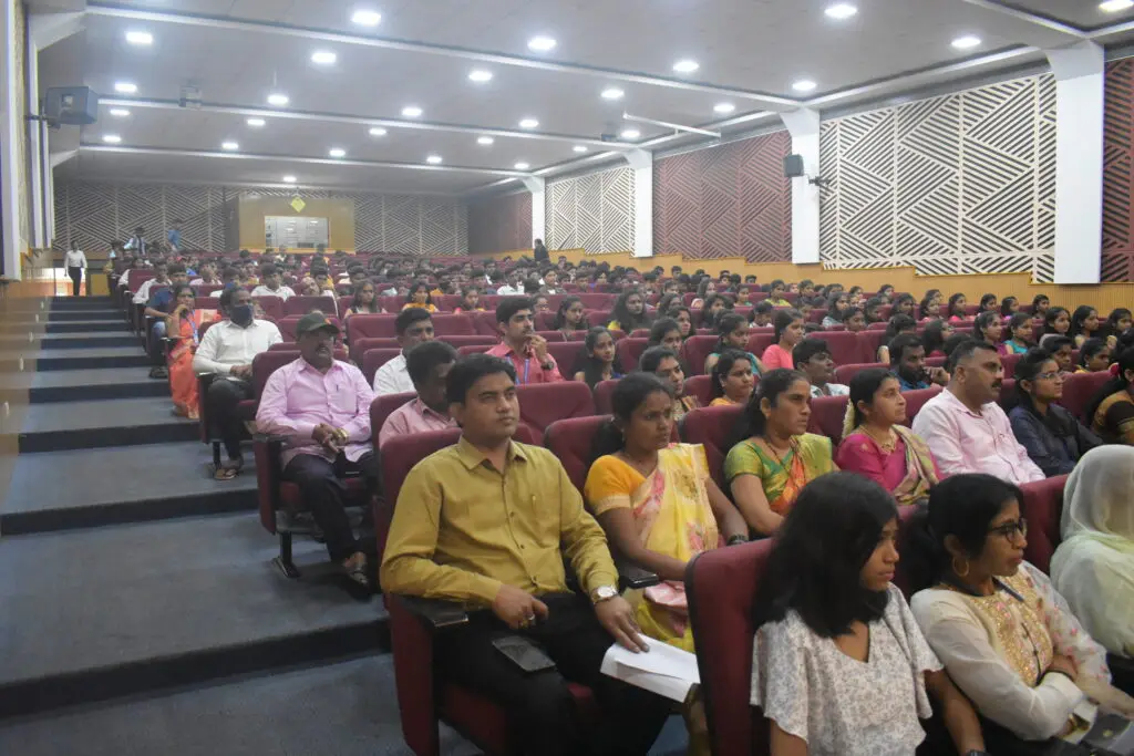 Angadi College of Commerce & Sience, Belgaum campus photo 5