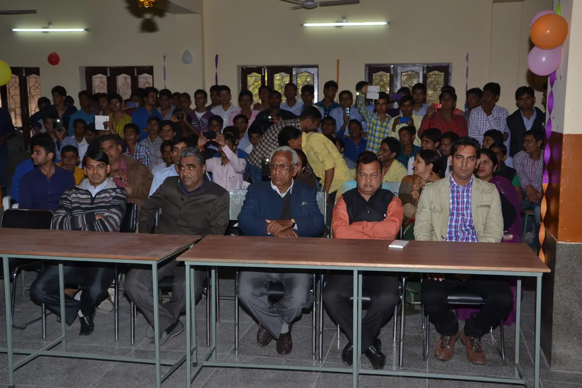 Annie Besant College campus photo 1