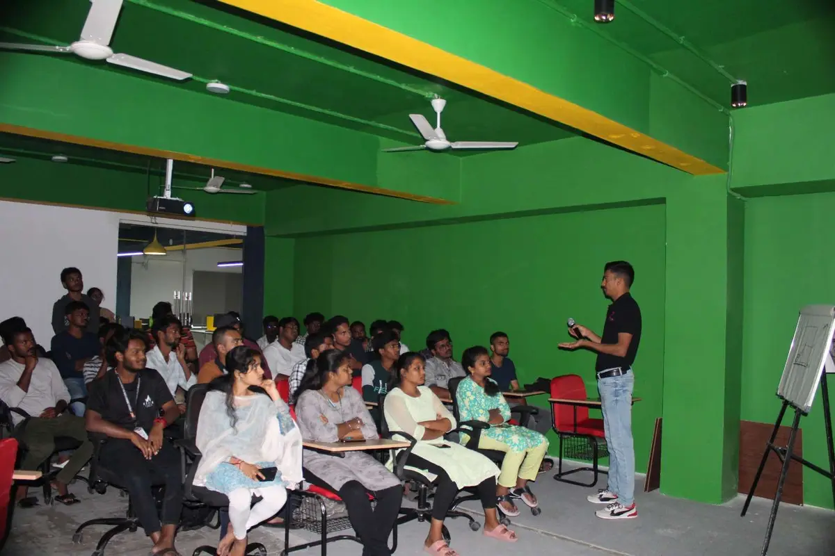 AAKN campus photo 8