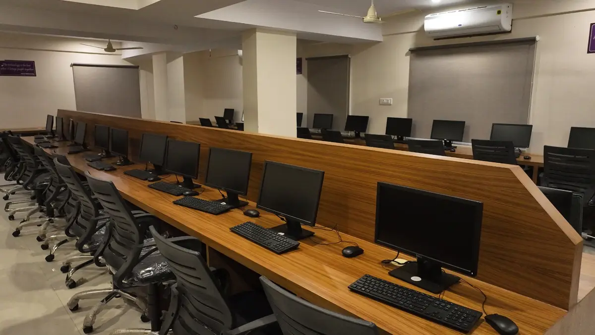 MBA campus photo 2