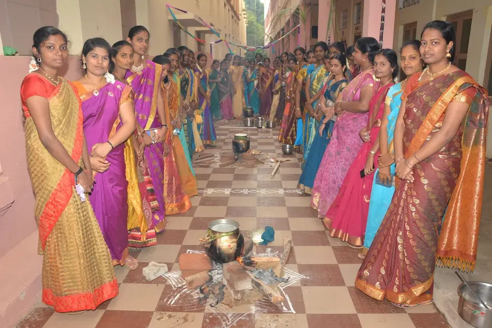 Ayira Vaisya College of Education campus