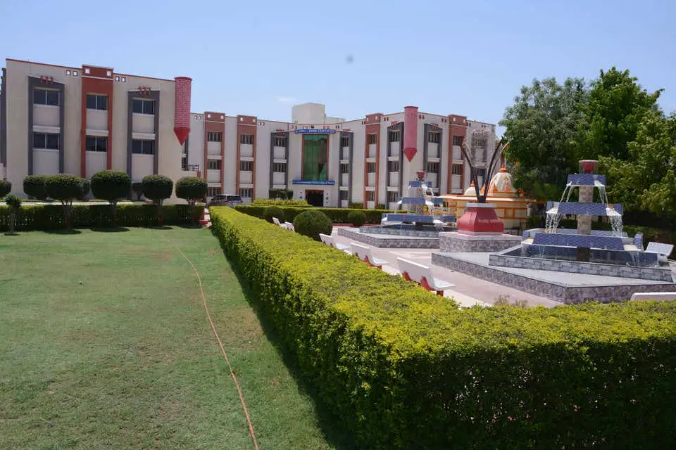 B G Garaiya Ayurveda College: campus photo 3