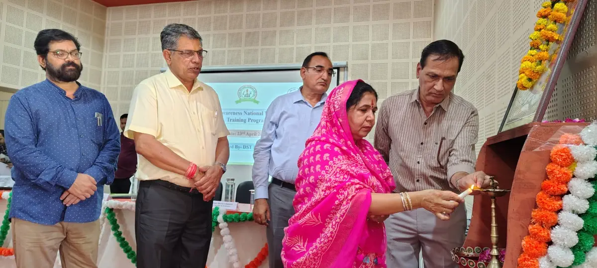 B R Mirdha Government College: campus photo 5