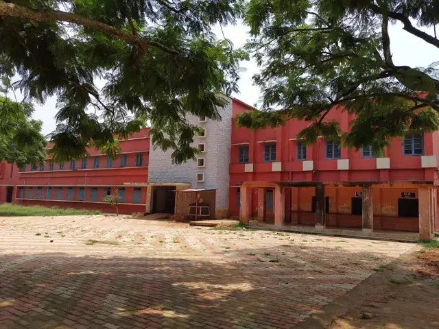 B. S. College campus photo 3