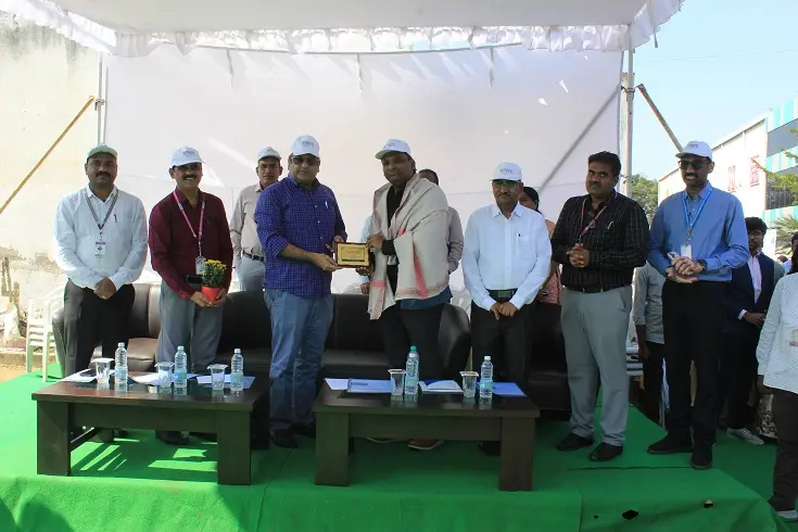 B.V Raju Institute of Technology: campus photo 1