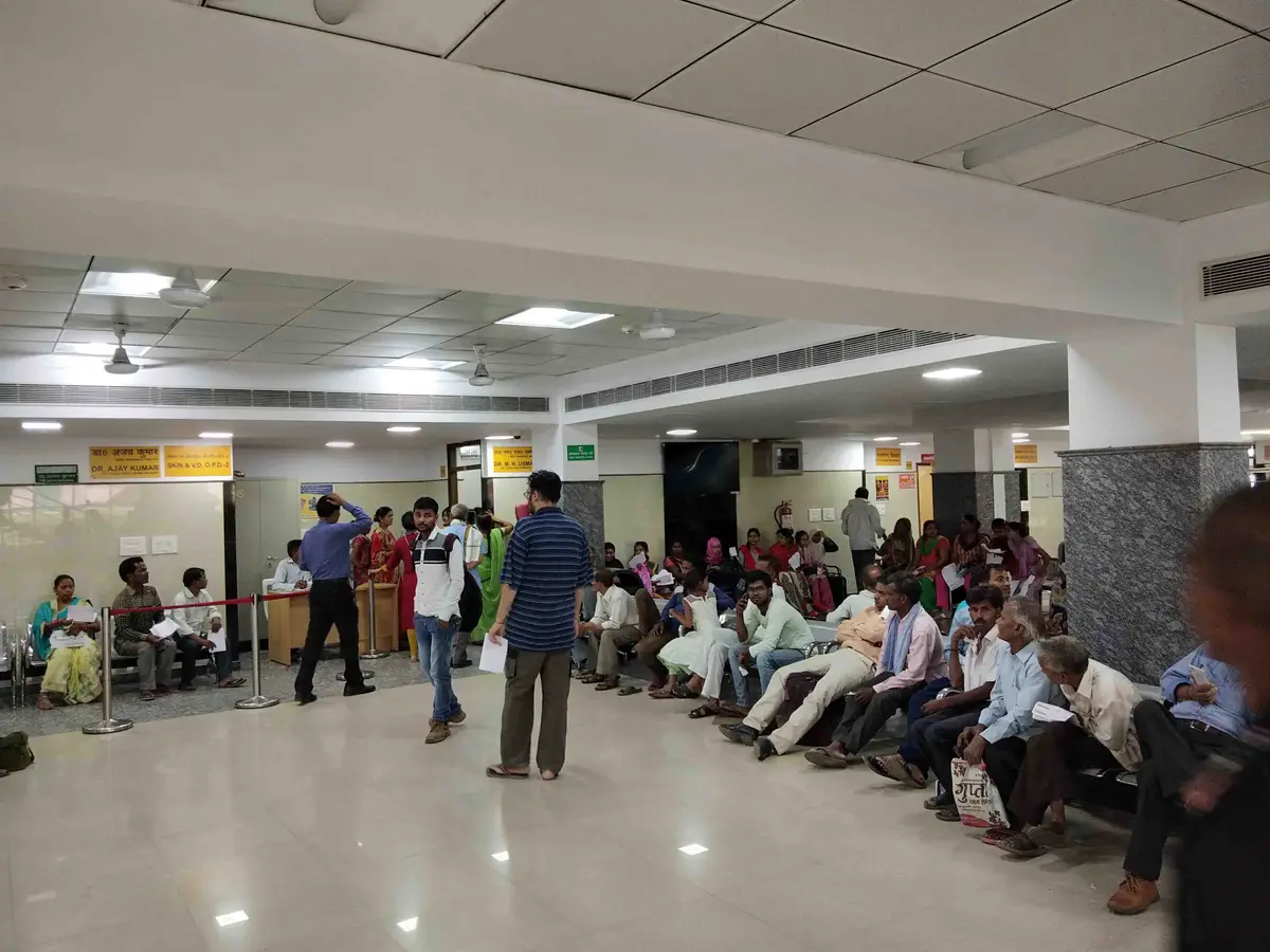 Balrampur Hospital Lucknow: campus photo 3