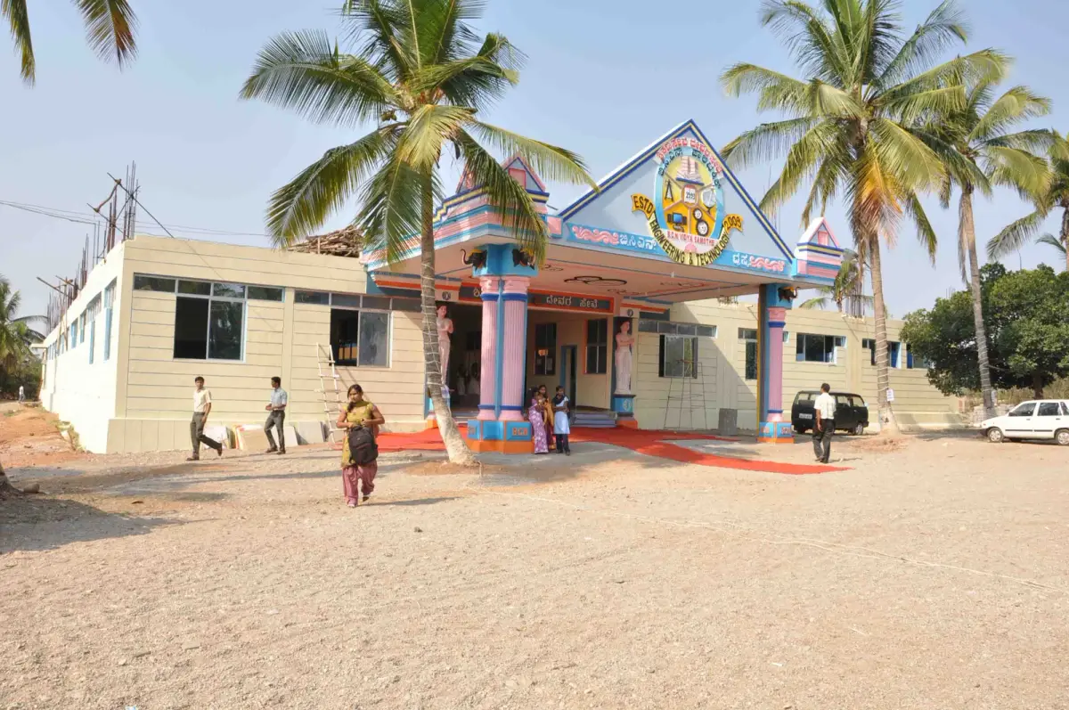 Bcn Polytechnic Lakshmeshwara Gadag: campus photo 2