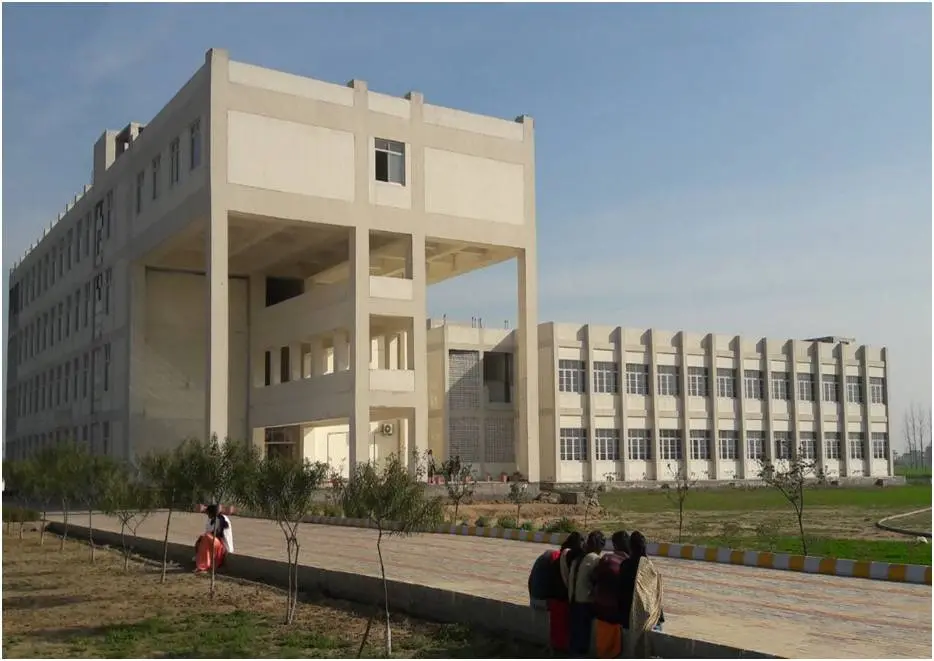 Bhai Sangat Singh College: campus photo 3