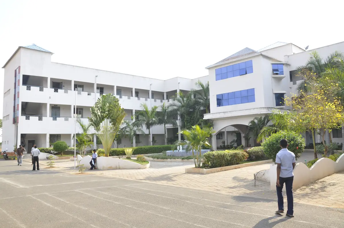 Bharath Polytechnic College Koothampoondi: campus photo 2
