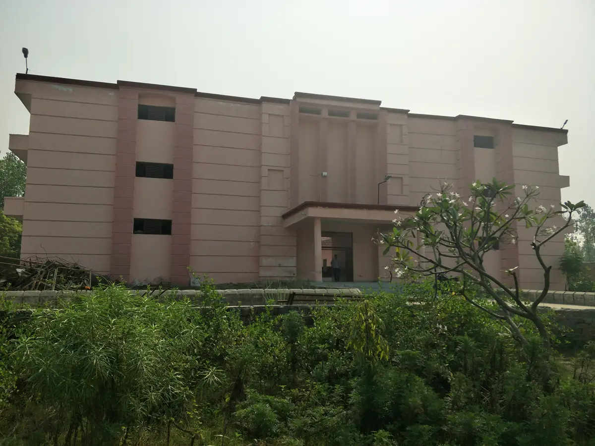 Bhartiya Ayurvedic Medical College: campus photo 3