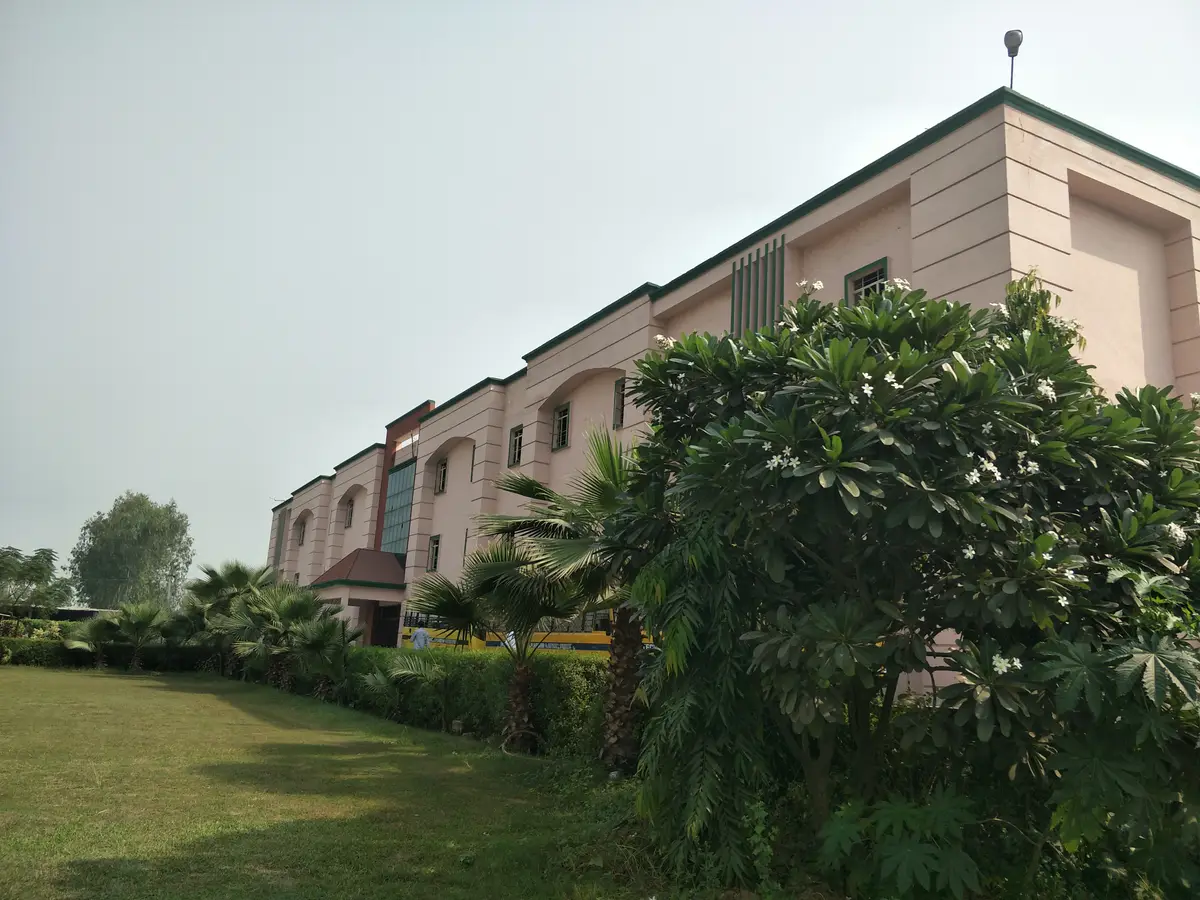 Bhartiya Ayurvedic Medical College: campus photo 5