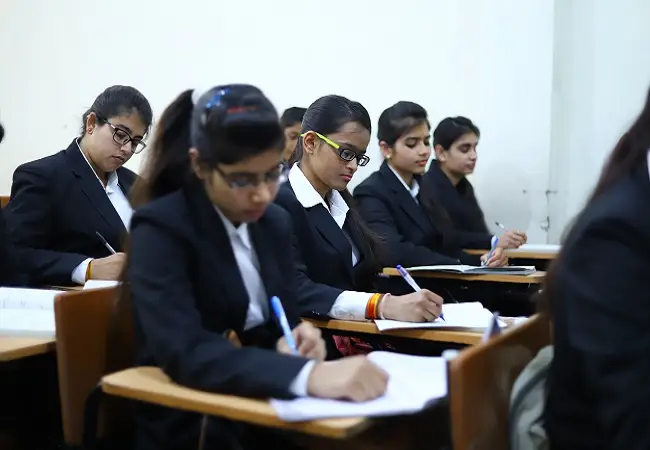 Bhartiya College, Madhav Nagar Front Of Railway Station: campus photo 4