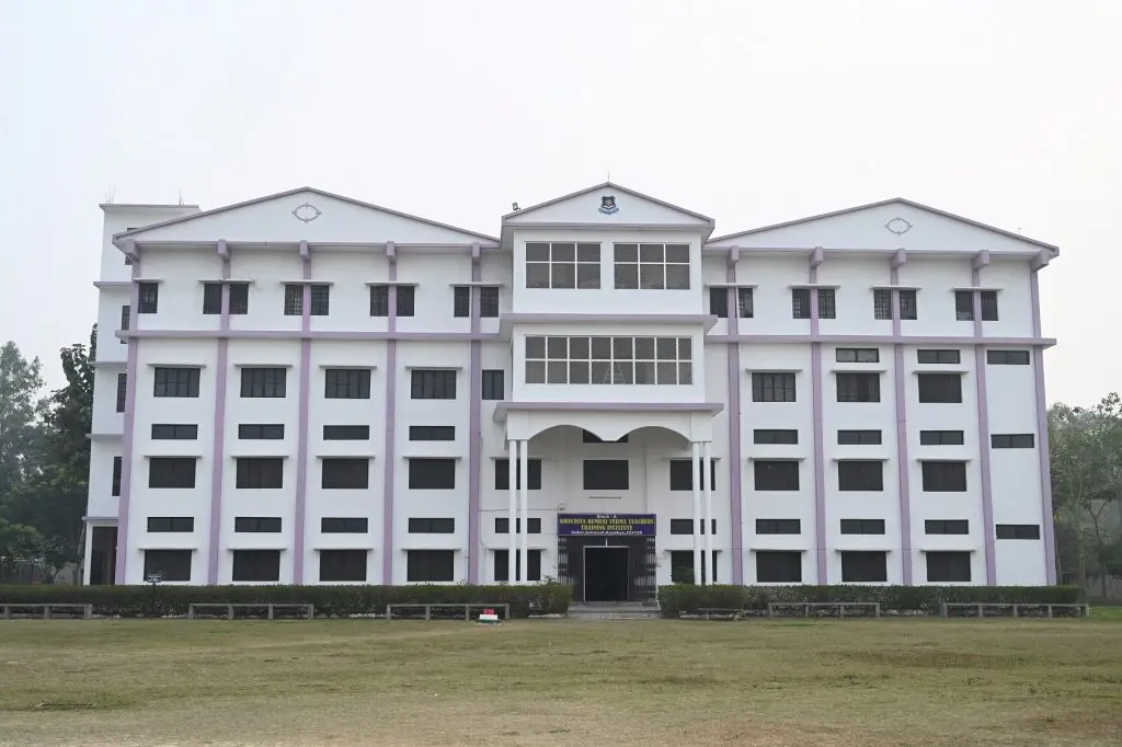 Bhavdiya Medical College and Institute of Nursing Ayodhya: campus photo 3